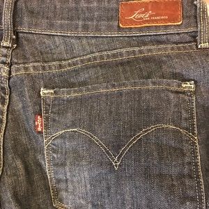 NWOT Levi’s Bold Curve Straight Leg Jeans
